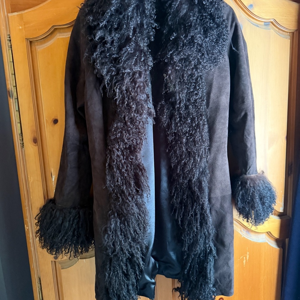 Black Shearling Coat - Women Jackets & Coats NWOT - Picture 3 of 6